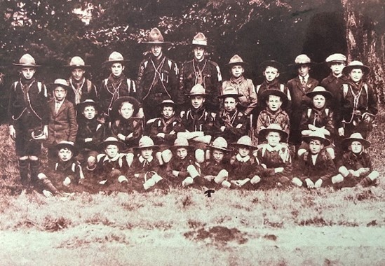 Picture of Group in 1919